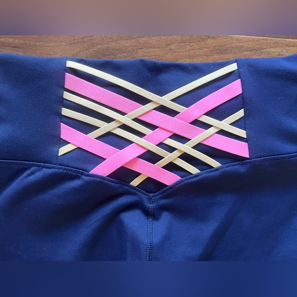 Fabletics Boost PowerHold® High-Waisted 7/8 Legging - Deep Navy/Multi - Medium - Picture 9 of 12